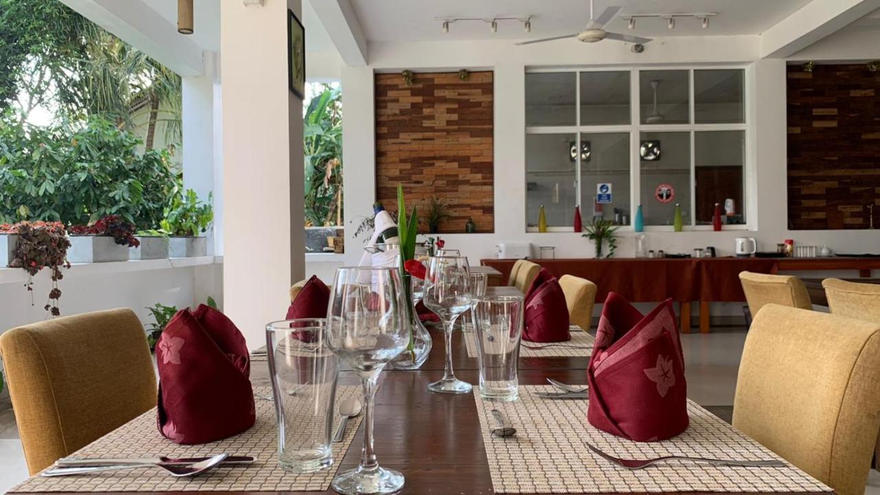 Kandy Rivers Edge Nature Resort Esterno foto
