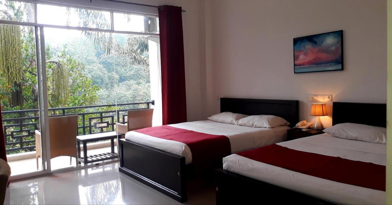 Kandy Rivers Edge Nature Resort Esterno foto