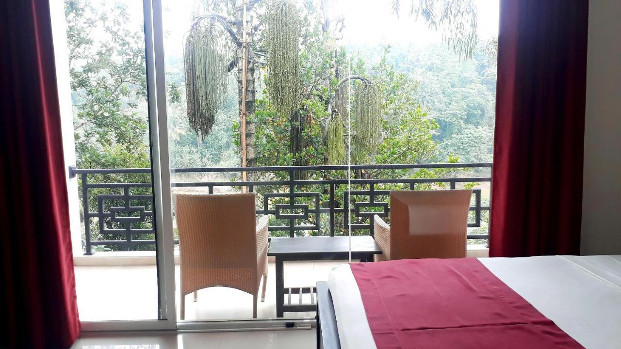 Kandy Rivers Edge Nature Resort Esterno foto
