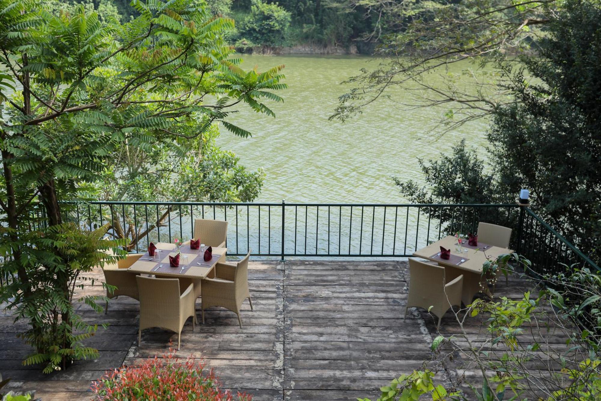 Kandy Rivers Edge Nature Resort Esterno foto